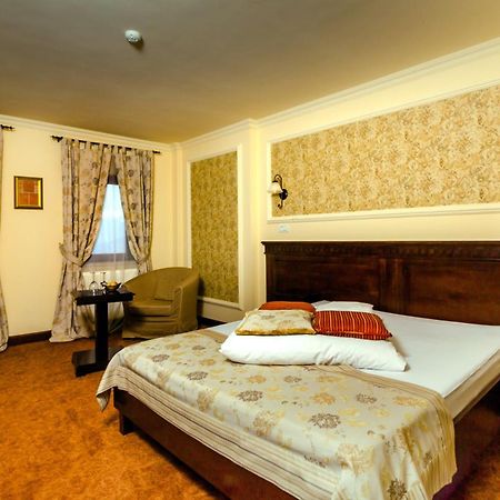 Nobillis - Carpathian Residence Peştera Chambre photo
