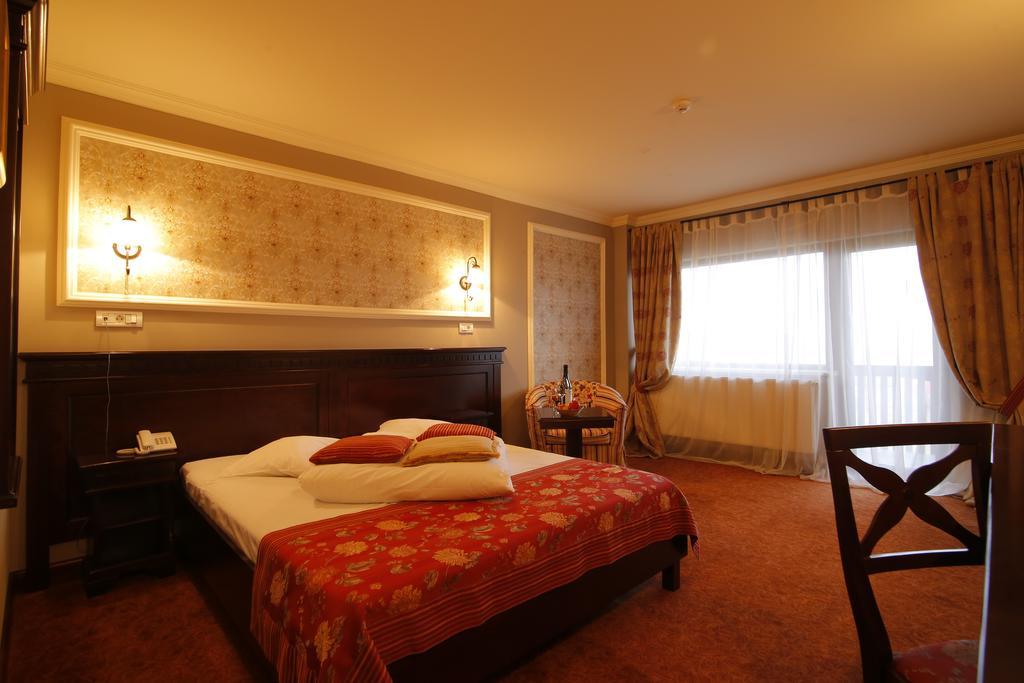 Nobillis - Carpathian Residence Peştera Extérieur photo