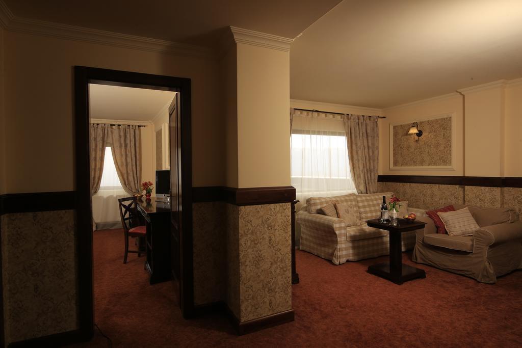 Nobillis - Carpathian Residence Peştera Extérieur photo