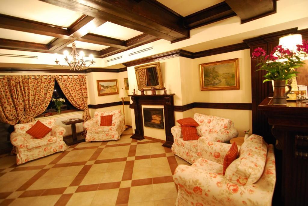 Nobillis - Carpathian Residence Peştera Extérieur photo